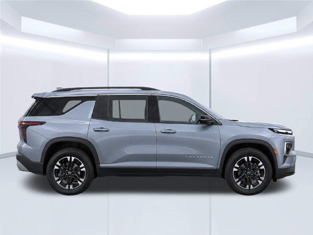 New 2027 Chevrolet Traverse LT w/ Sun and Wheel Package FWD image 9