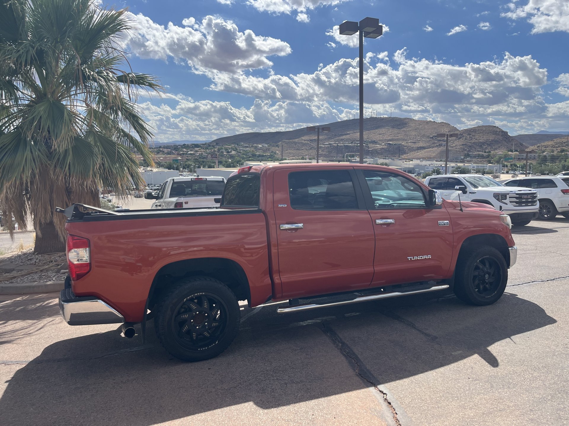 Used 2018 Toyota Tundra SR5 w/ SR5 Upgrade Package