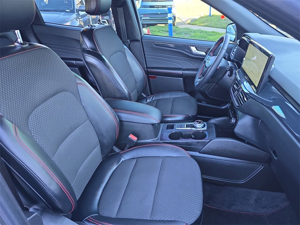 Used 2023 Ford Escape ST-Line w/ Tech Pack #1 image 10