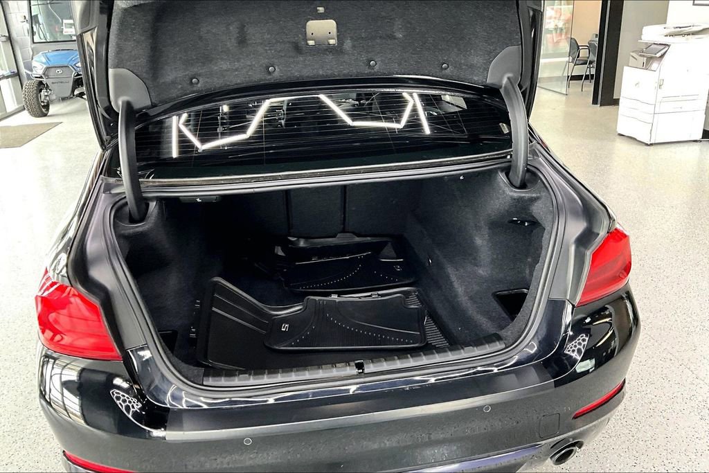 Used 2018 BMW 530i xDrive AWD/4WD image 23