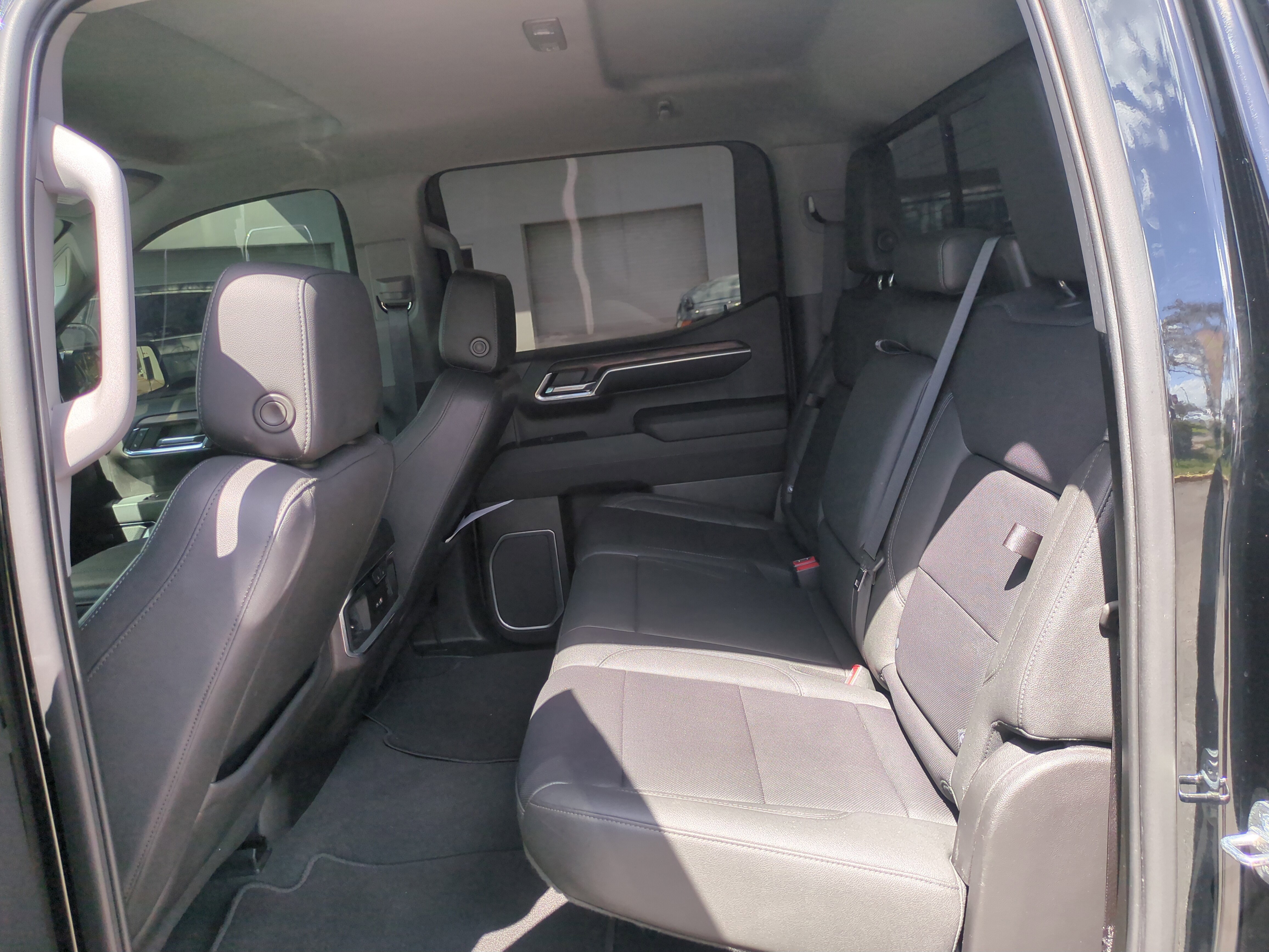 Used 2023 GMC Sierra 1500 SLT w/ SLT Premium Package image 14