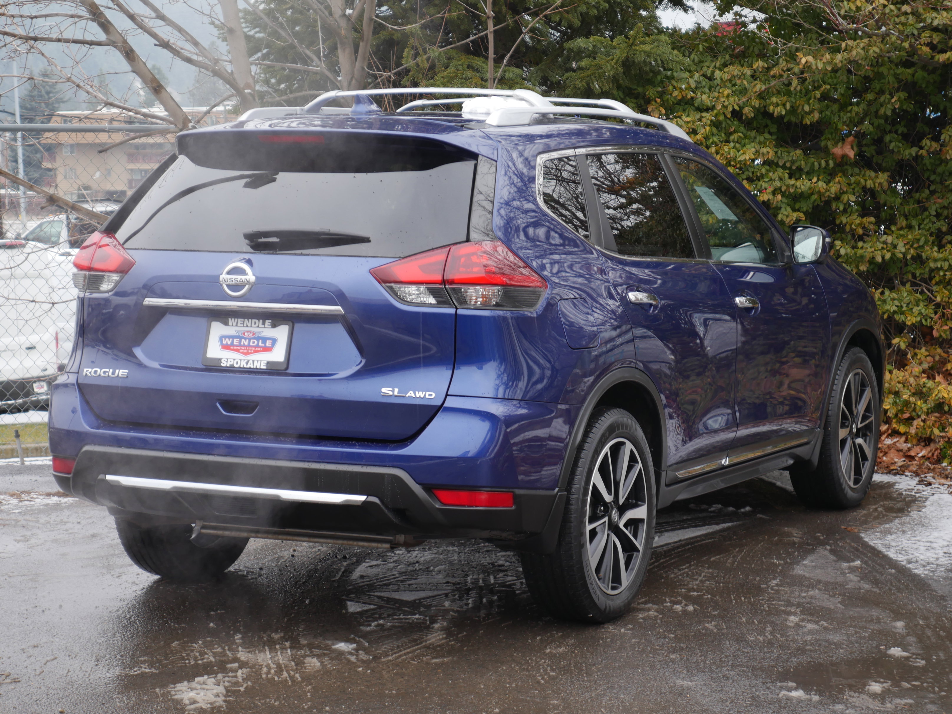 Used 2018 Nissan Rogue SL w/ Premium Package image 24