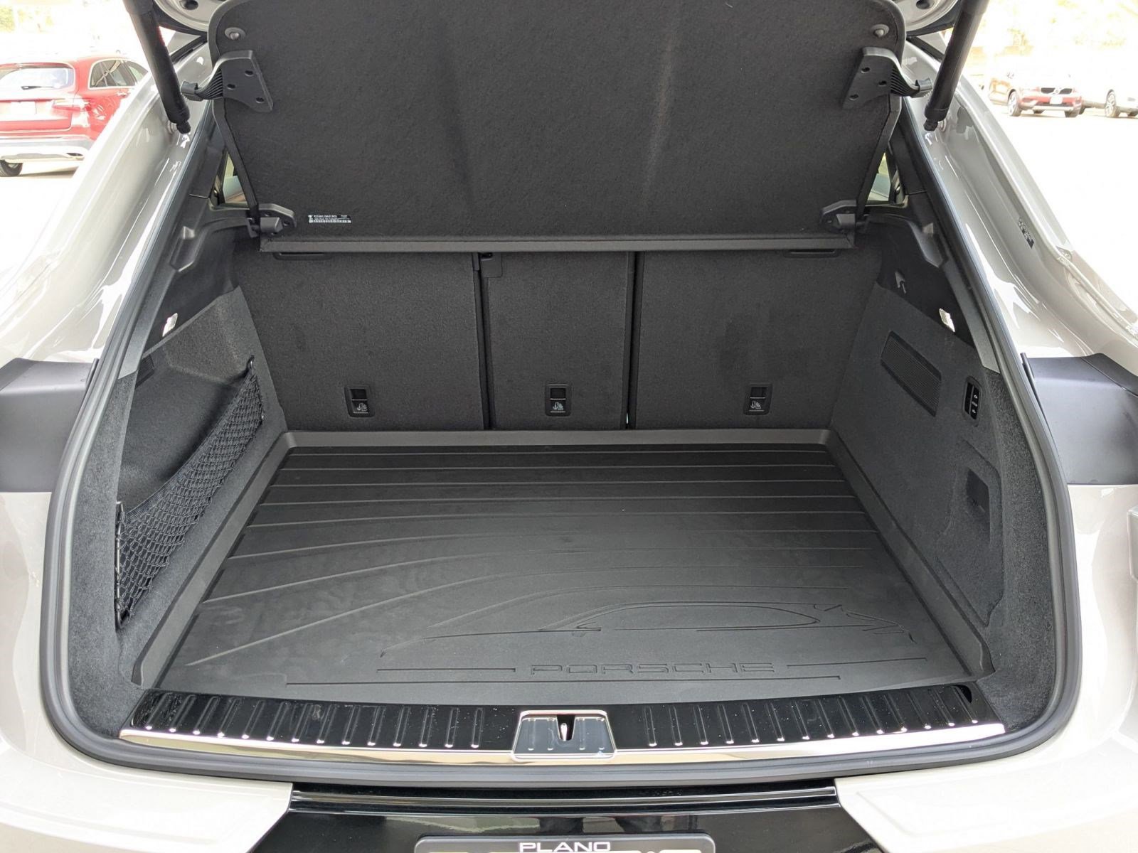 New 2026 Porsche Cayenne GTS image 23