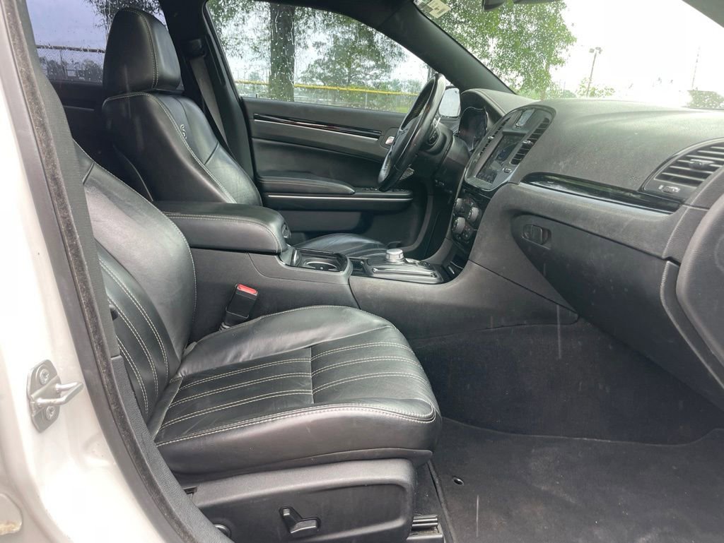 Used 2019 Chrysler 300 S RWD image 18