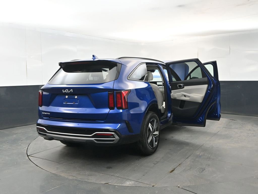 Used 2023 Kia Sorento S w/ Panoramic Sunroof Package image 30