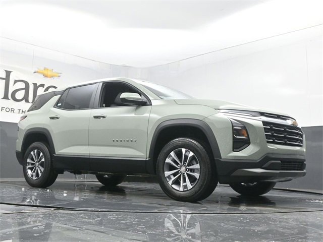 New 2026 Chevrolet Equinox LT w/ Convenience Package II image 2