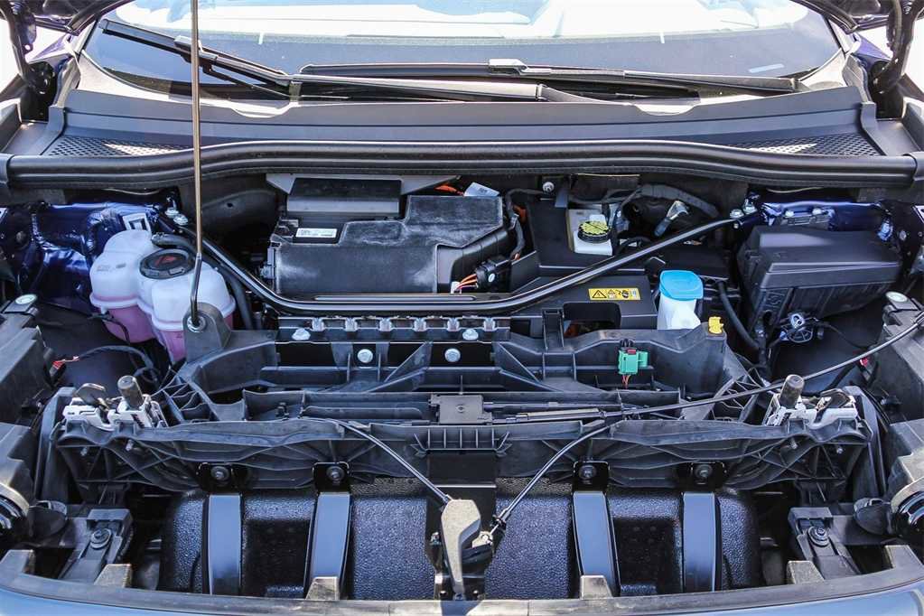 Used 2024 Audi Q4 e-tron Premium Plus image 27