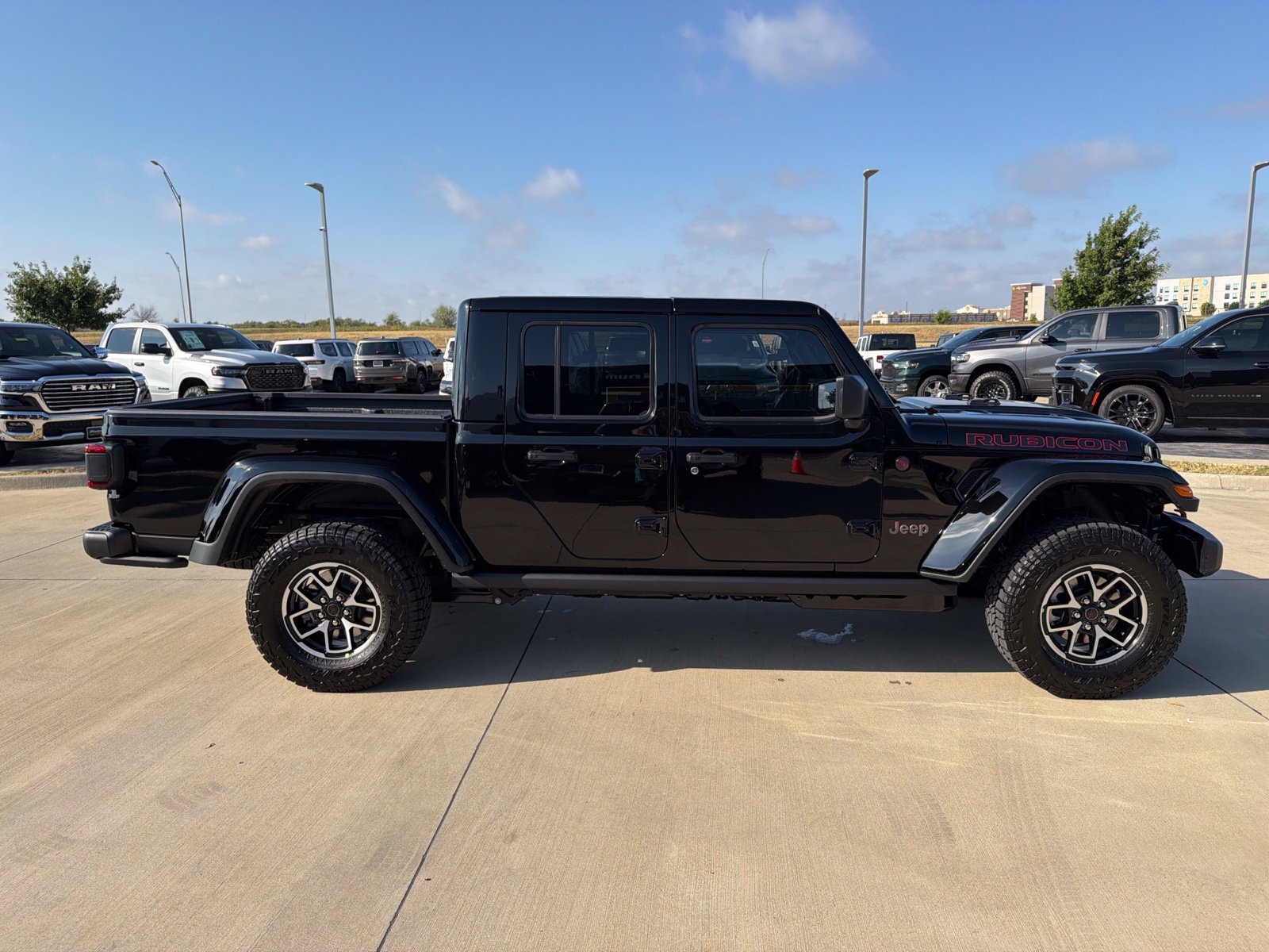 New 2026 Jeep Gladiator Rubicon w/ Steel Power Dome Hood Package AWD/4WD image 6