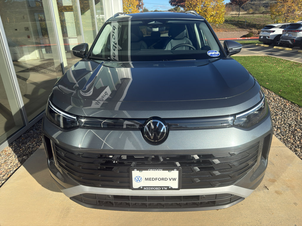 New 2026 Volkswagen Tiguan SE image 2