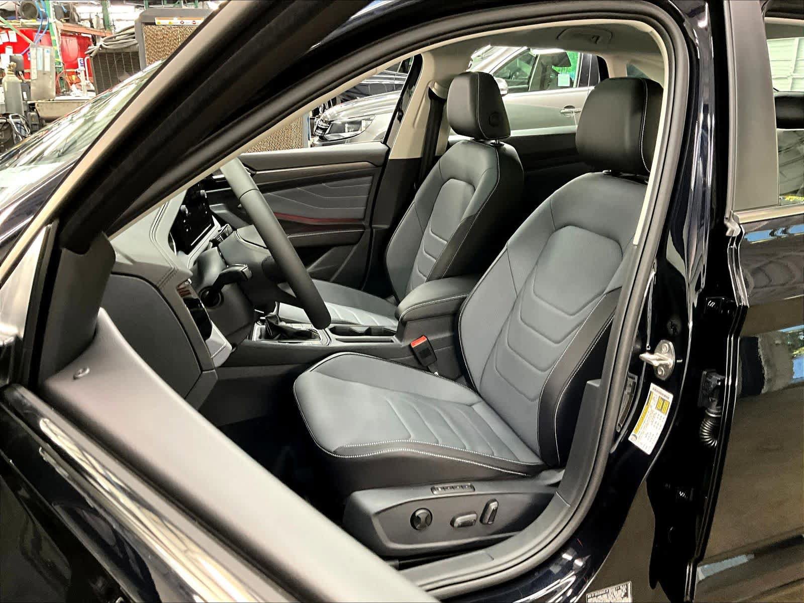 New 2026 Volkswagen Jetta SEL image 11