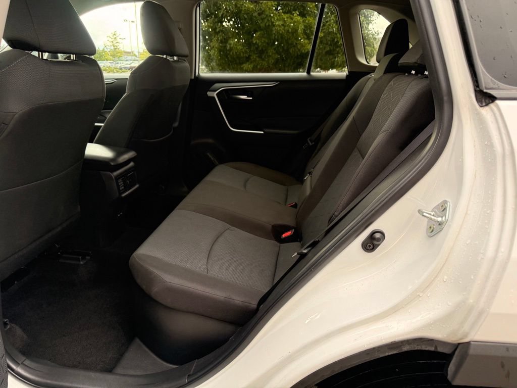 Used 2025 Toyota RAV4 XLE AWD/4WD image 26