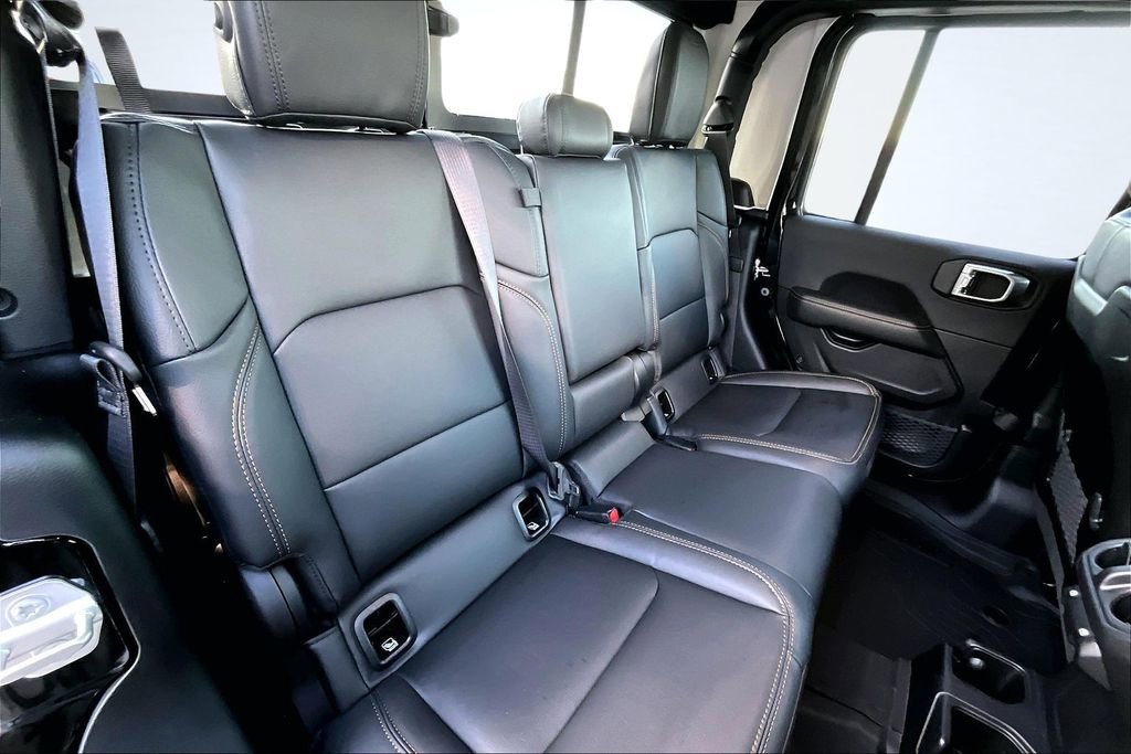 New 2026 Jeep Gladiator Sport image 9