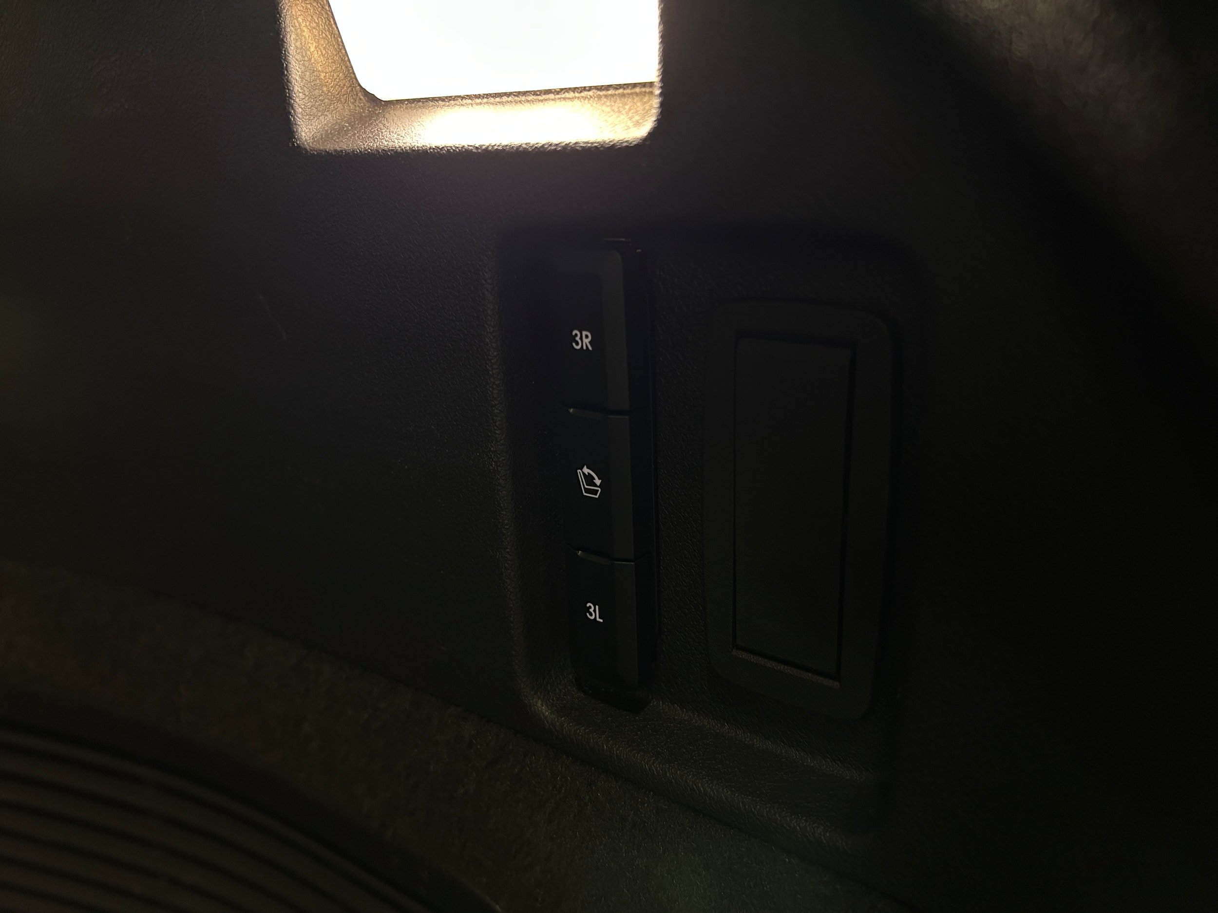 Used 2021 Lincoln Aviator Black Label AWD/4WD image 39
