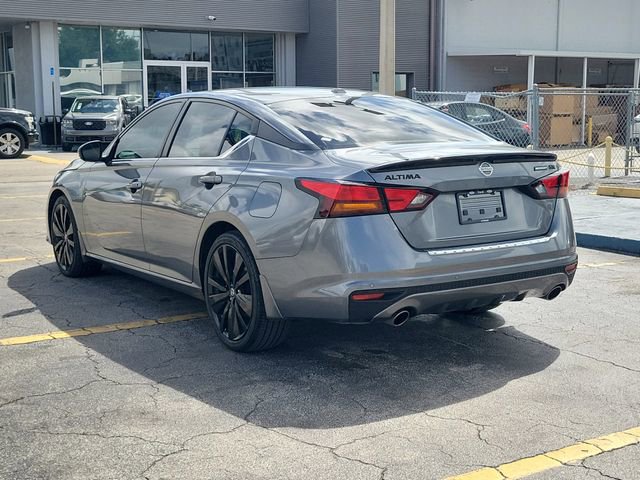Used 2022 Nissan Altima 2.5 SR w/ Midnight Edition Package image 3