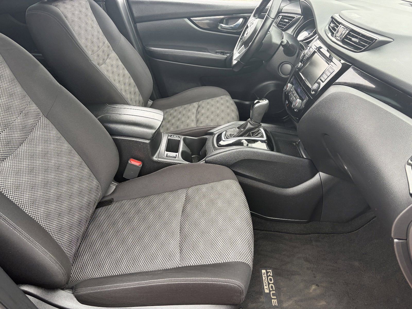 Certified 2021 Nissan Rogue Sport SV FWD image 12