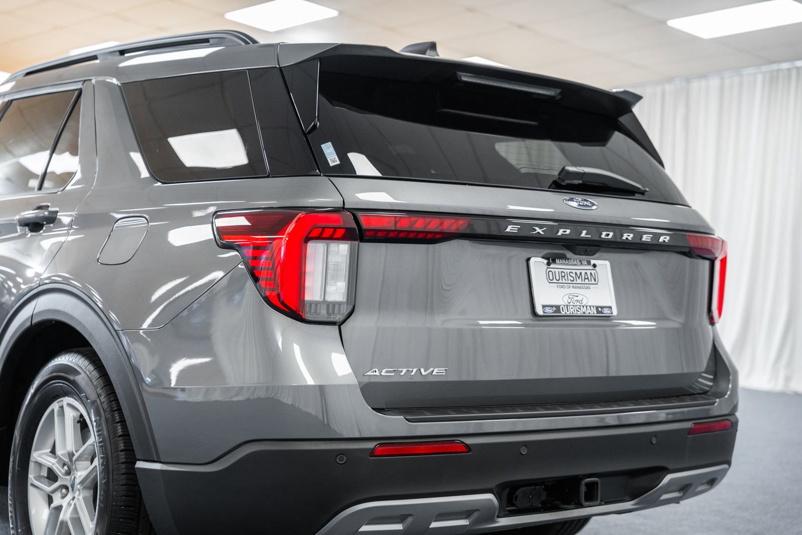 Certified 2025 Ford Explorer Active w/ Active Comfort Package image 6