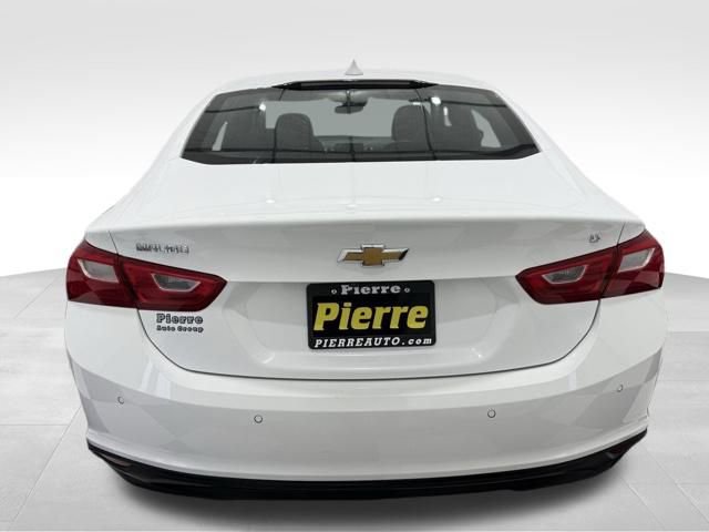 Used 2024 Chevrolet Malibu LT image 3