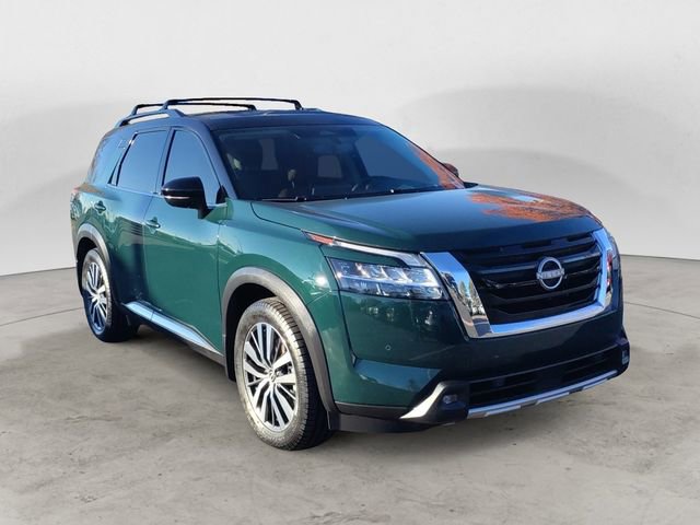 Used 2022 Nissan Pathfinder Platinum w/ Cargo Package image 7