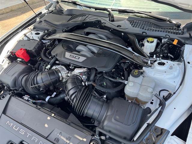 Used 2025 Ford Mustang GT w/ GT Performance Package RWD image 14