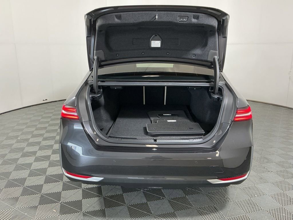Certified 2024 BMW 530i w/ Premium Package RWD image 28