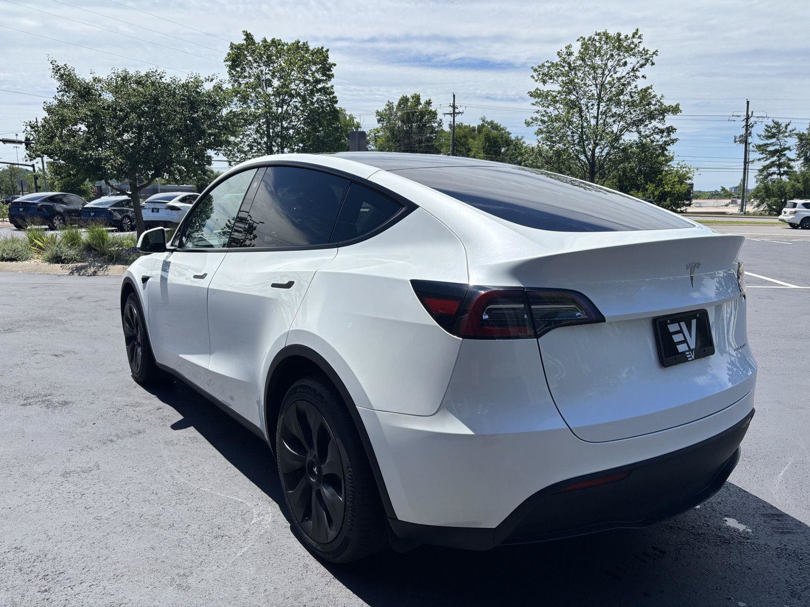 Used 2023 Tesla Model Y Long Range AWD/4WD image 7
