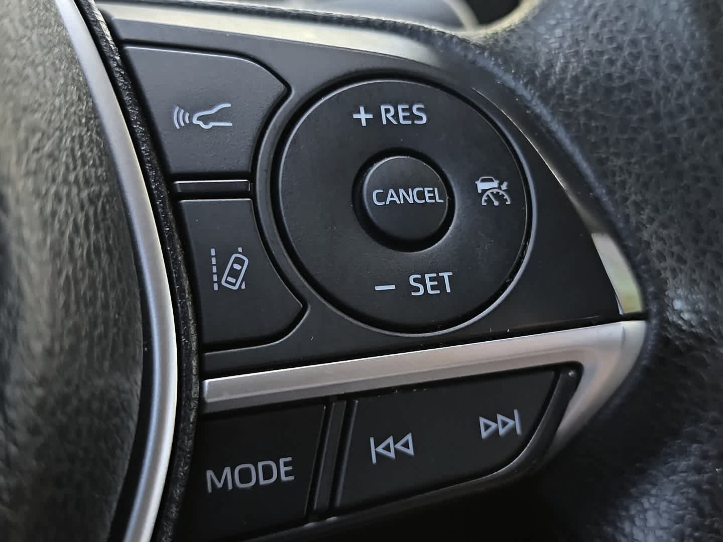 Used 2023 Toyota Camry LE w/ Convenience Package FWD image 27