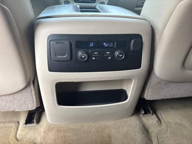 Used 2016 GMC Yukon Denali RWD image 22