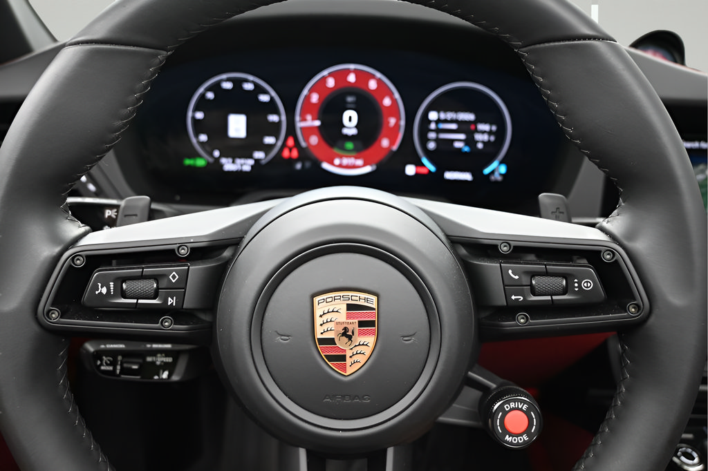 Certified 2025 Porsche 911 Targa 4 GTS AWD/4WD image 24