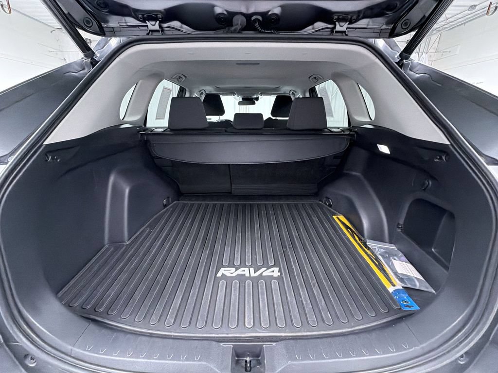 Certified 2023 Toyota RAV4 XLE w/ Convenience Package AWD/4WD image 16
