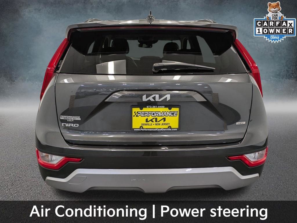 Used 2024 Kia Niro LX image 6