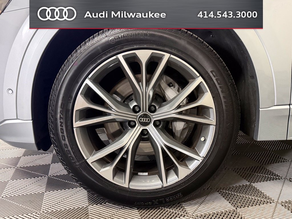 Used 2023 Audi Q8 Premium w/ Convenience Package AWD/4WD image 9