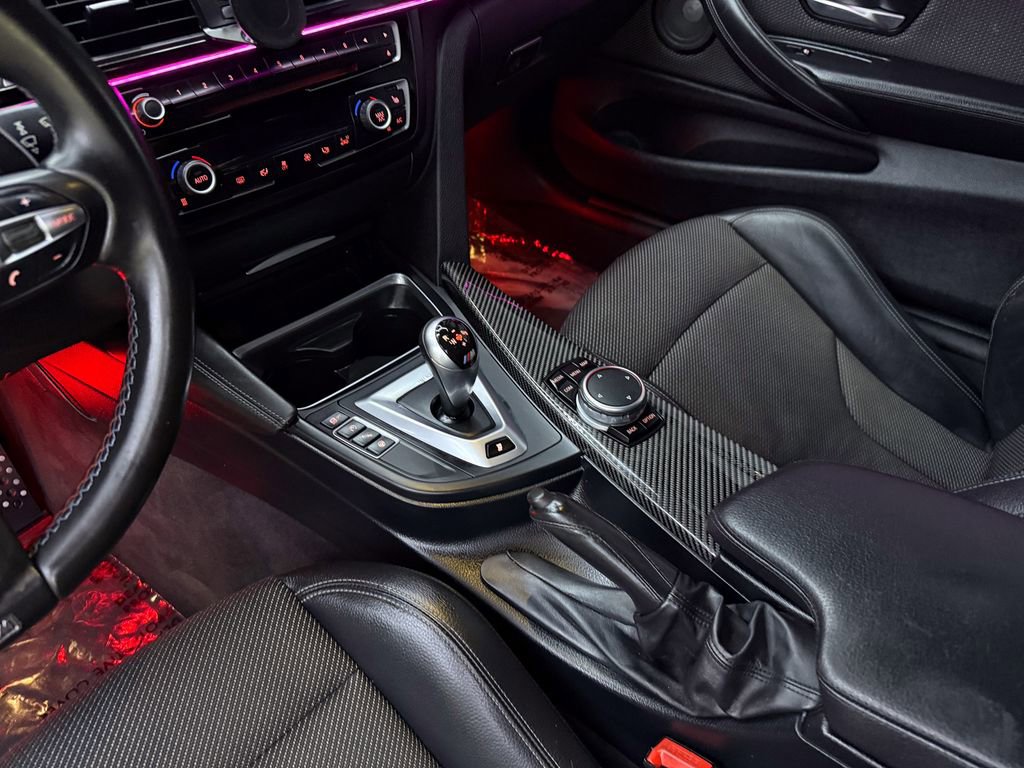 Used 2017 BMW M4 Coupe RWD image 13