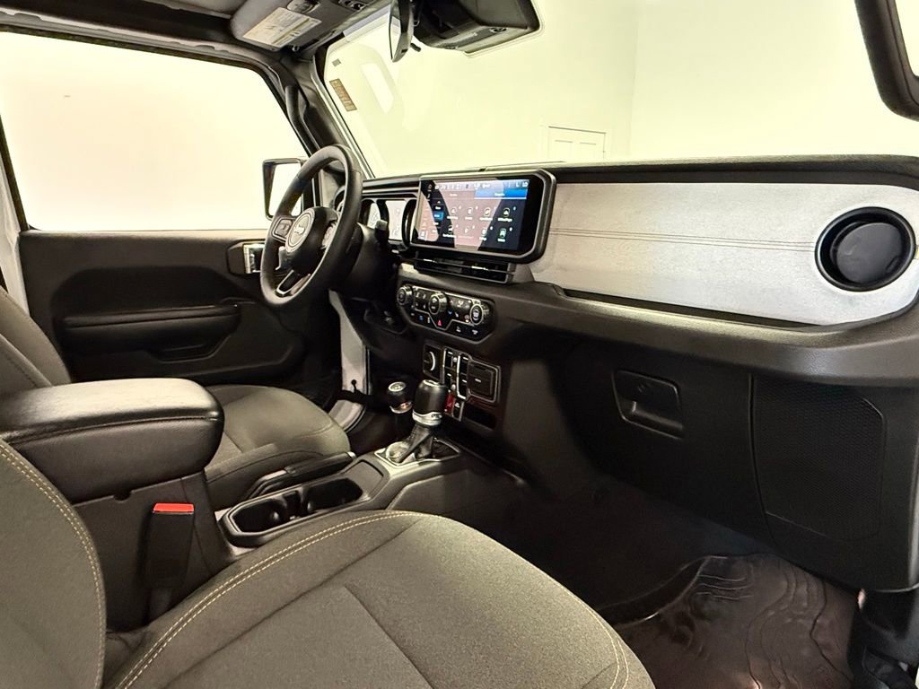Used 2024 Jeep Wrangler Unlimited image 20