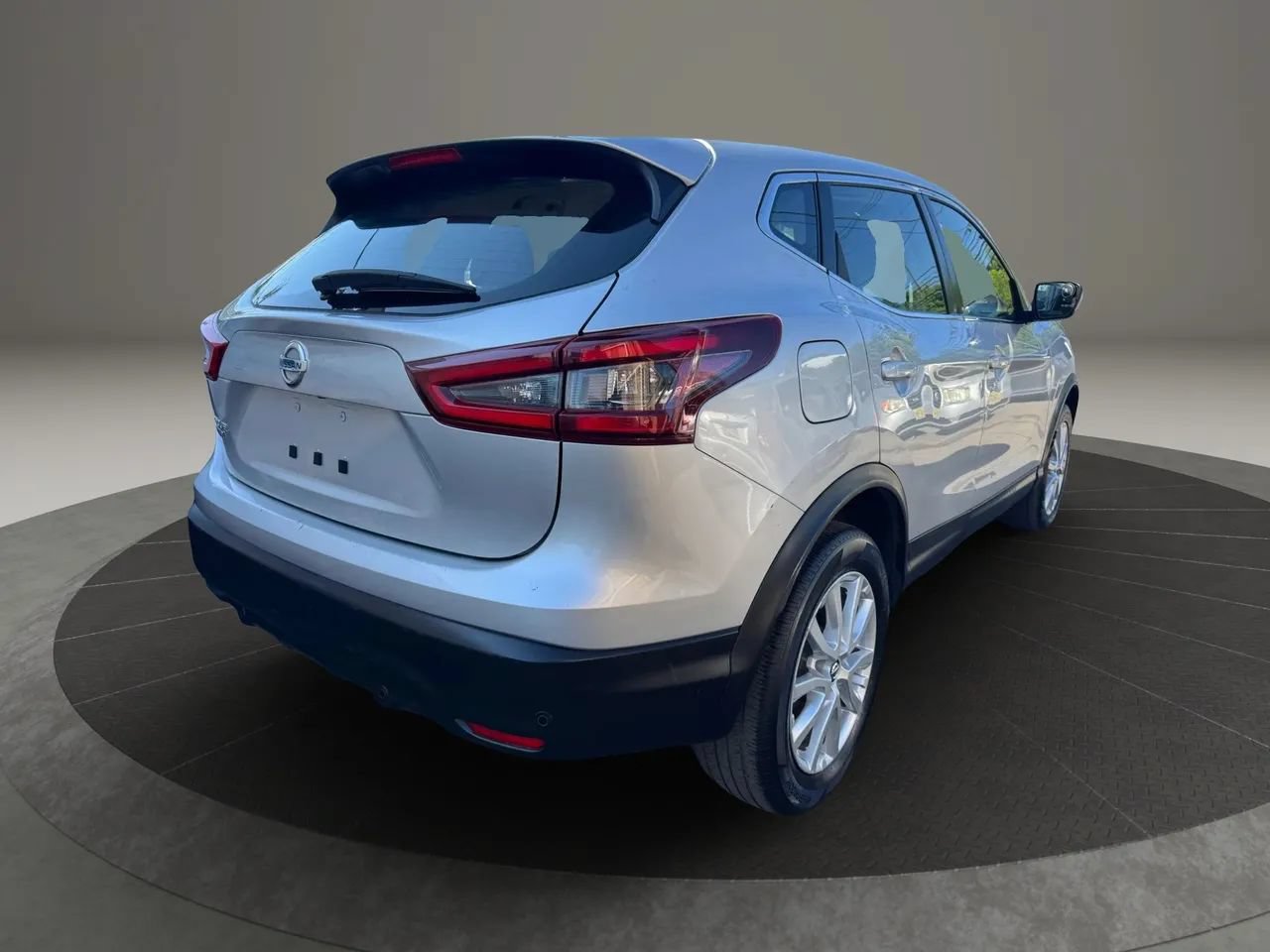 Used 2021 Nissan Rogue Sport S FWD image 5
