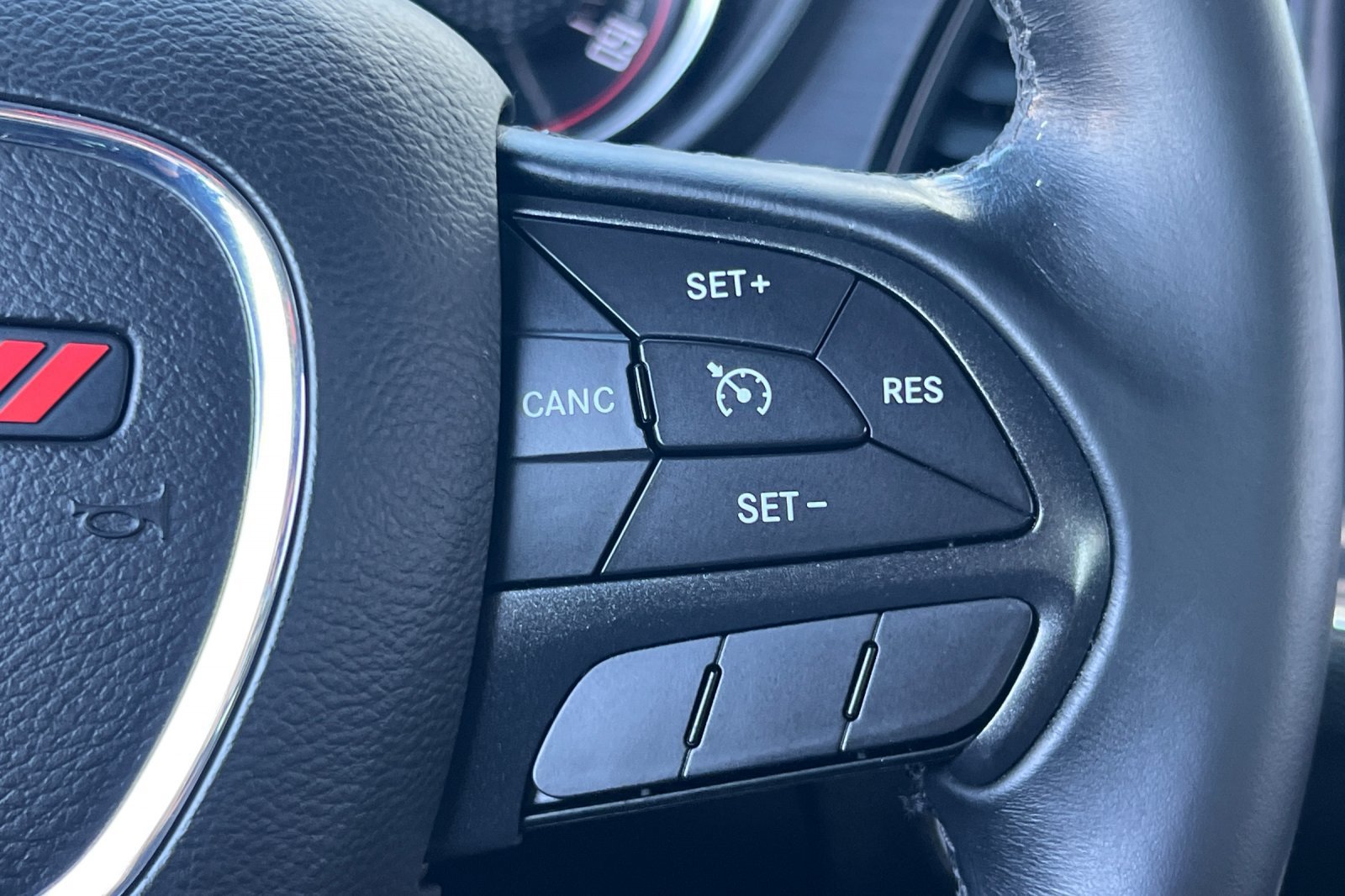 Used 2016 Dodge Challenger SXT RWD image 26