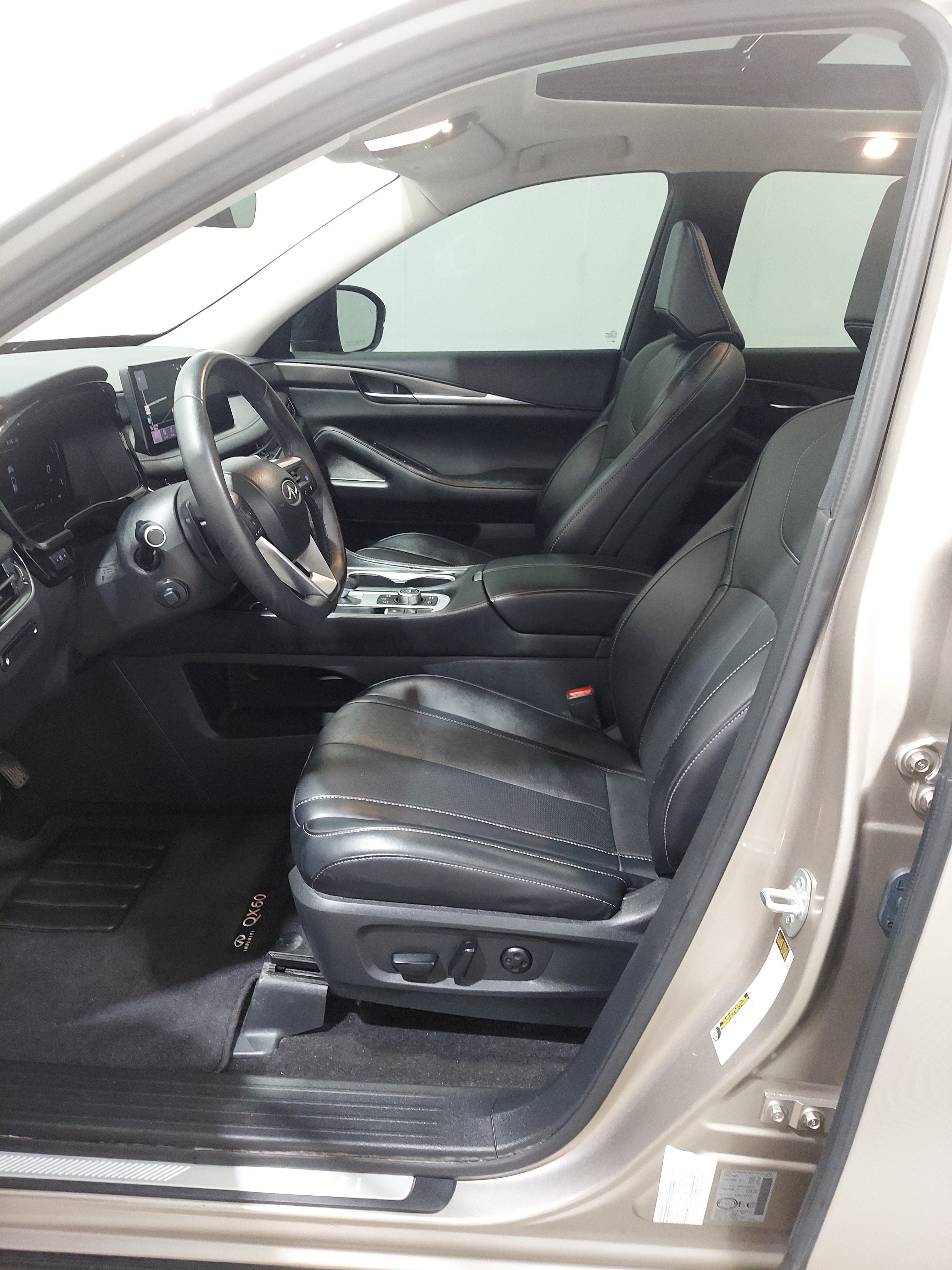 Used 2024 INFINITI QX60 Luxe AWD/4WD image 14