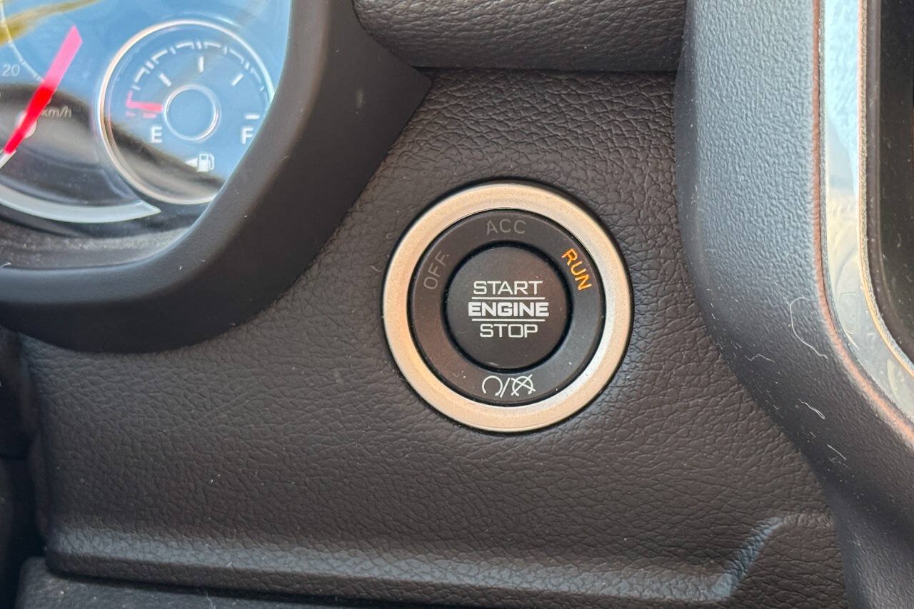 Used 2023 RAM 2500 Laramie AWD/4WD image 32