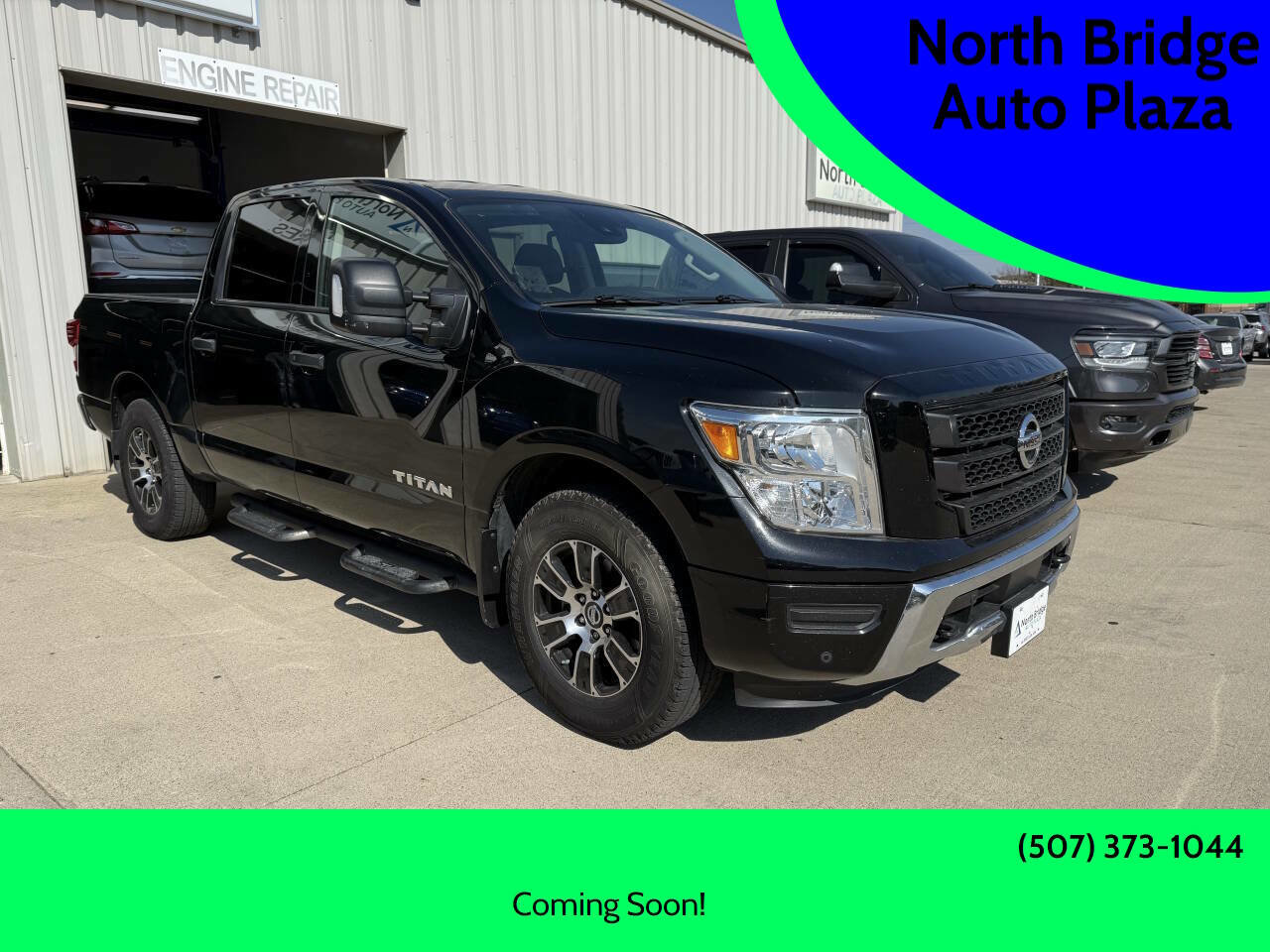 Used 2022 Nissan Titan SV w/ SV Convenience Package image 1