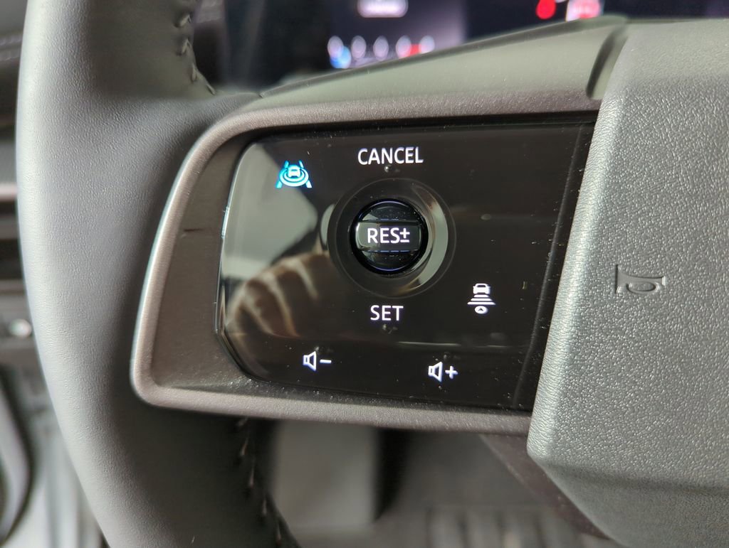 Used 2025 Nissan Murano SV image 27