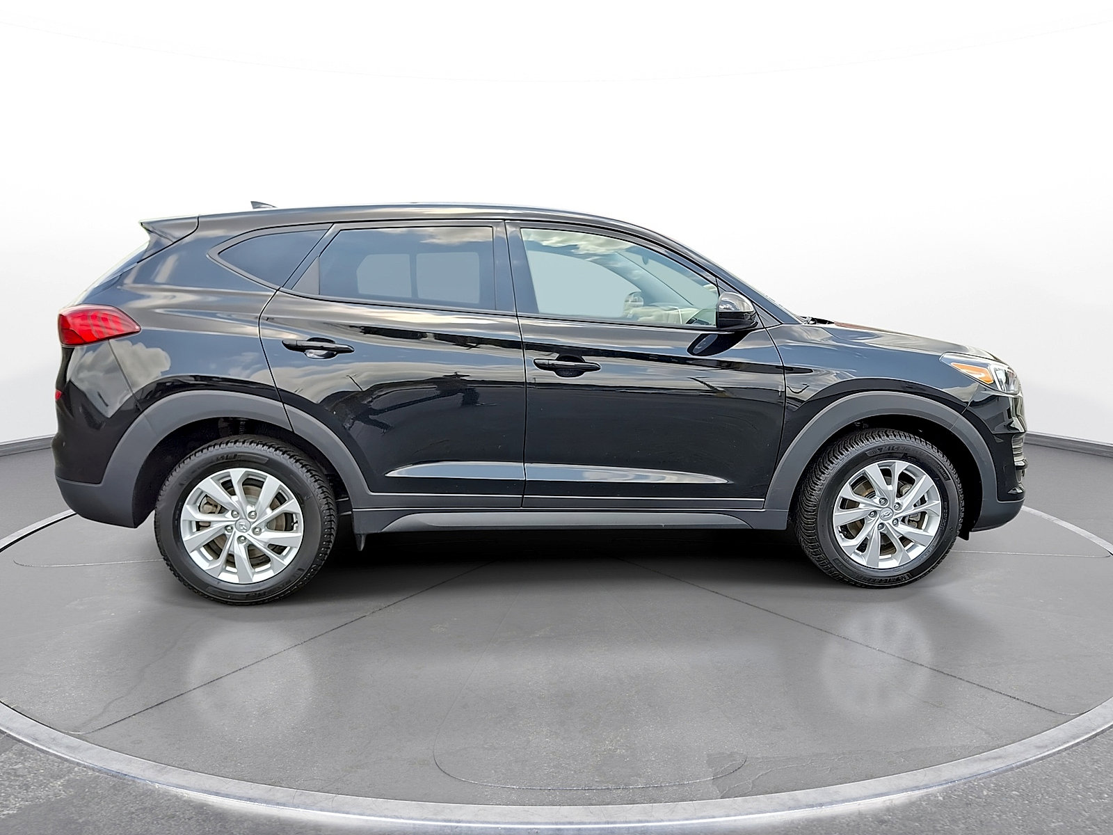 Used 2021 Hyundai Tucson SE w/ Cargo Package FWD image 8