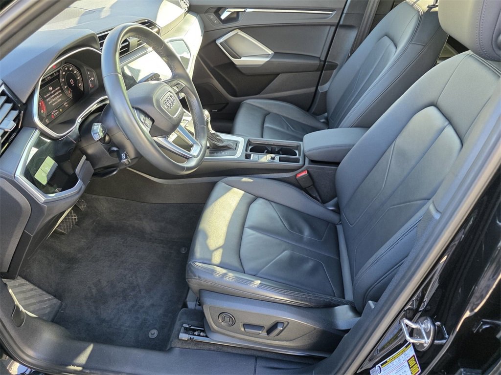 Used 2022 Audi Q3 2.0T Premium Plus image 8