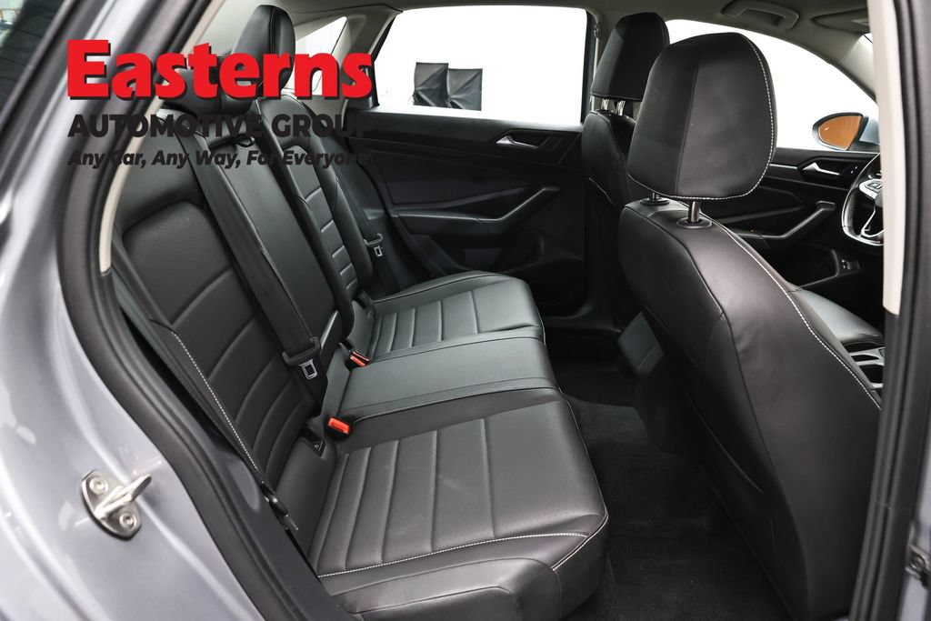 Used 2024 Volkswagen Jetta SE FWD image 22