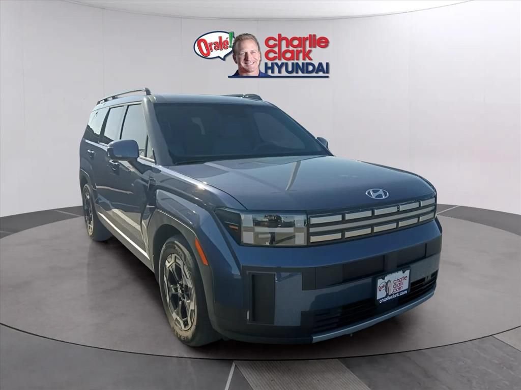 Used 2025 Hyundai Santa Fe SEL FWD image 5