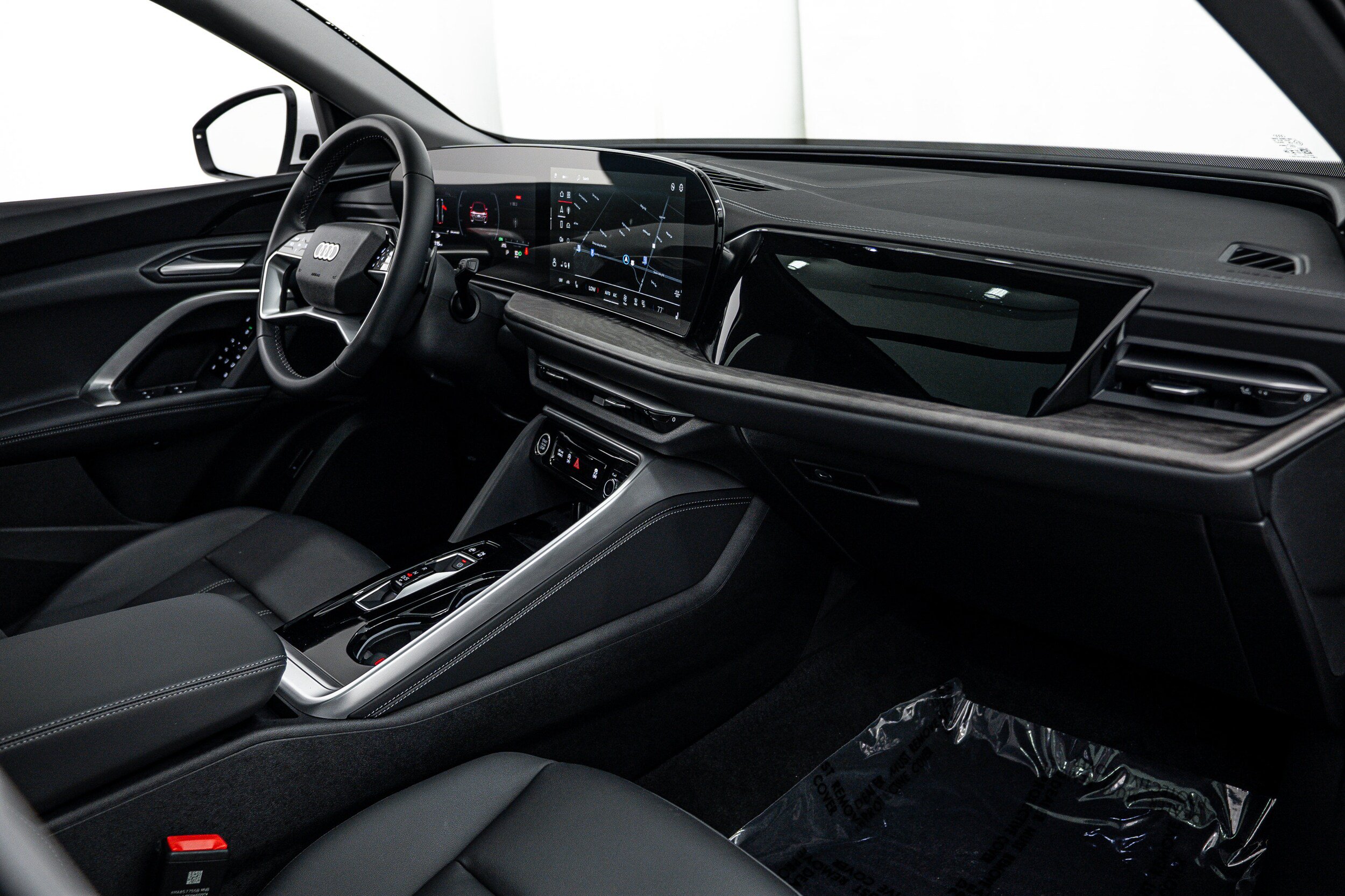 Used 2025 Audi Q5 Premium w/ Convenience Package AWD/4WD image 9