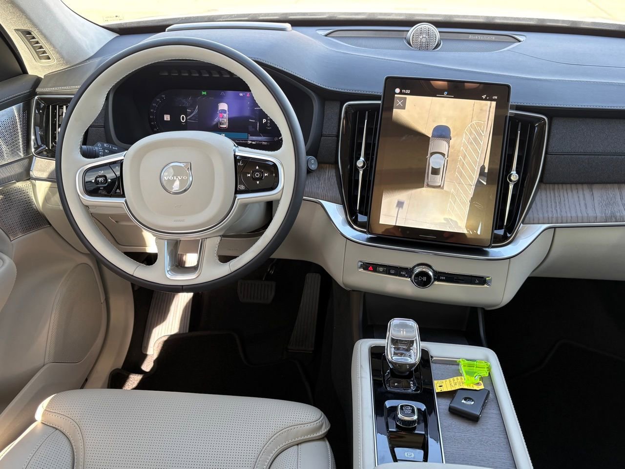 New 2026 Volvo XC90 B6 Ultra w/ Lounge Package image 11