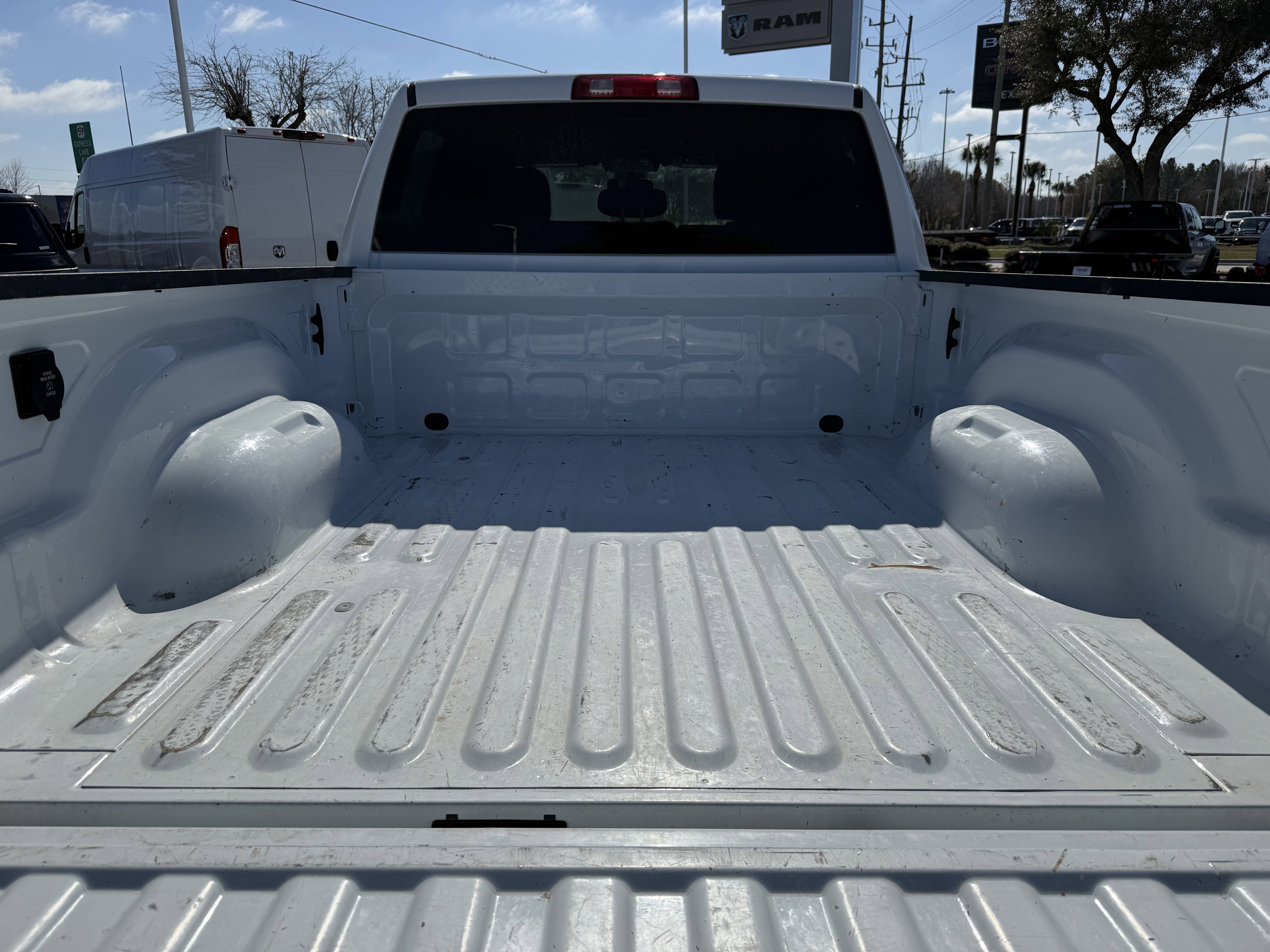 Used 2022 RAM 2500 Big Horn w/ Cold Weather Group image 30