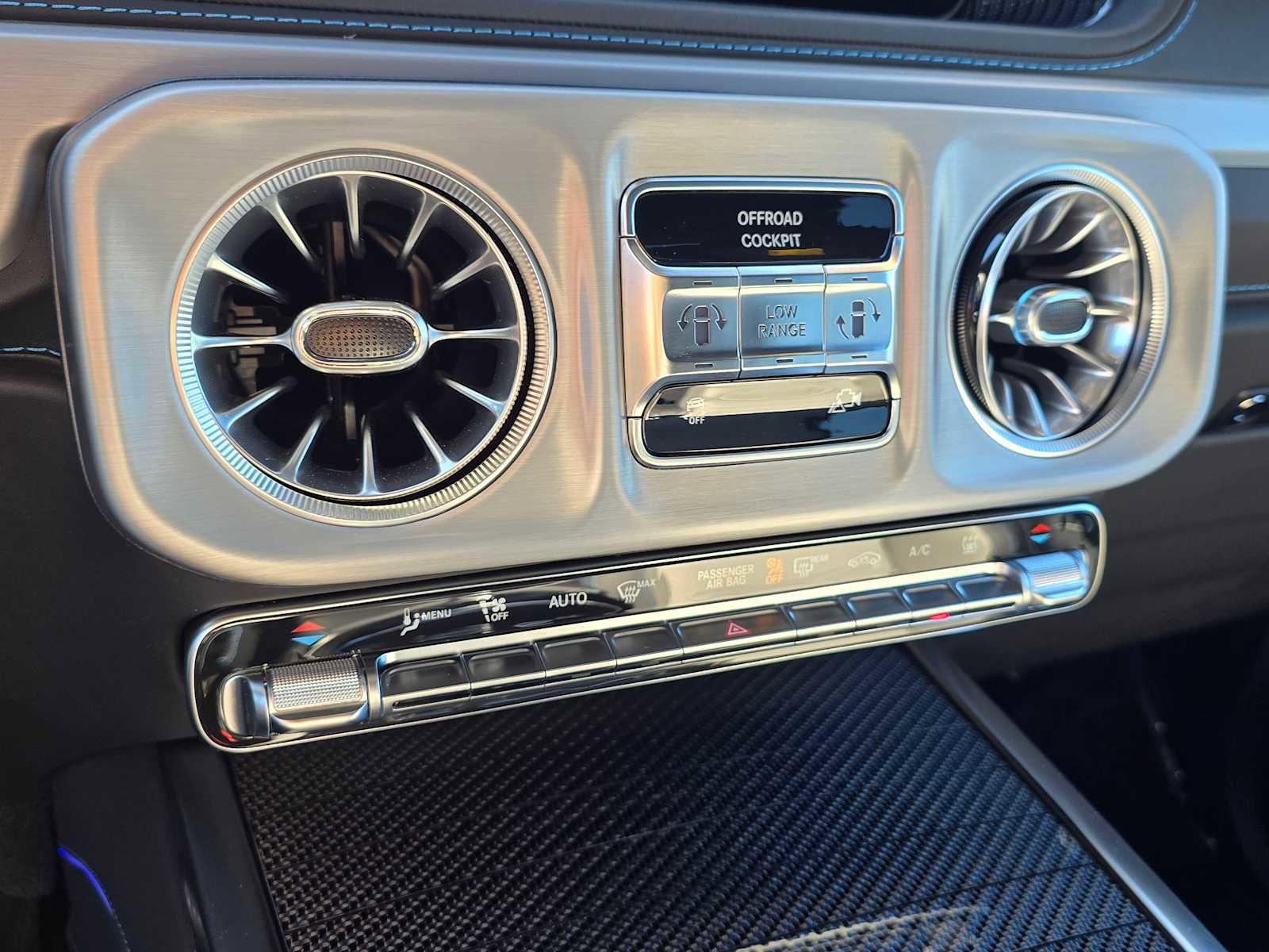 Used 2025 Mercedes-Benz G 580 w/ EQ Technology image 30