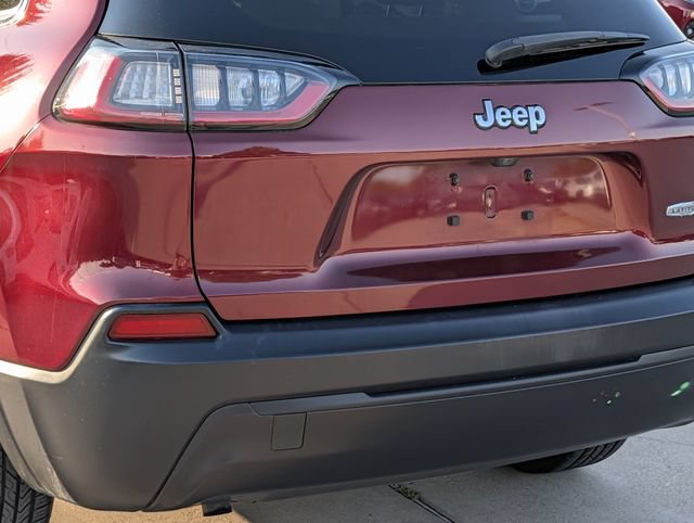Used 2019 Jeep Cherokee Latitude w/ Popular Appearance Group FWD image 8