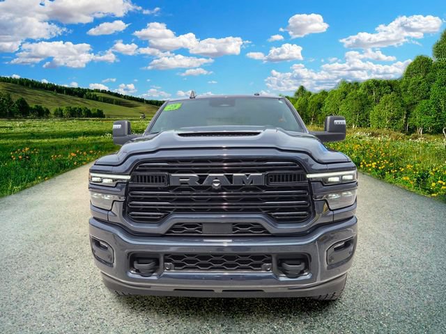 Used 2025 RAM 2500 Laramie AWD/4WD image 8