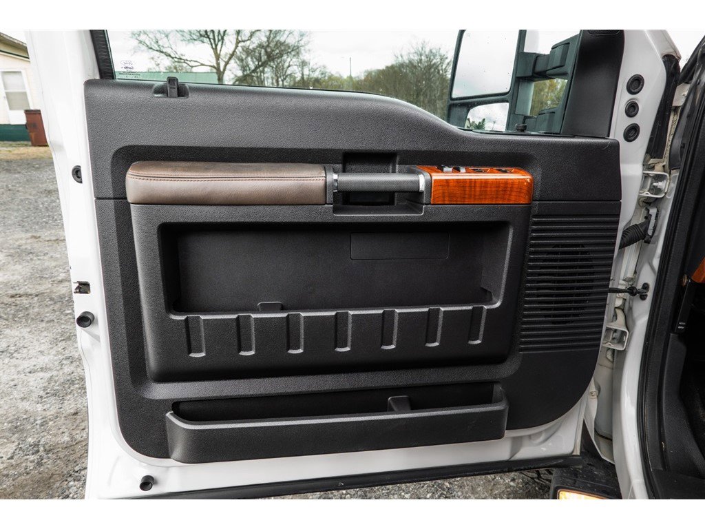 Used 2016 Ford F250 King Ranch image 9